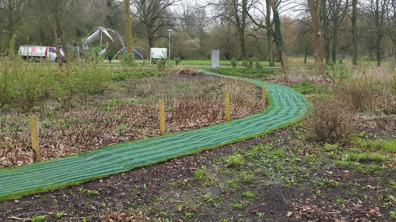 Grass-Protection-Mesh-for-Pedestrians